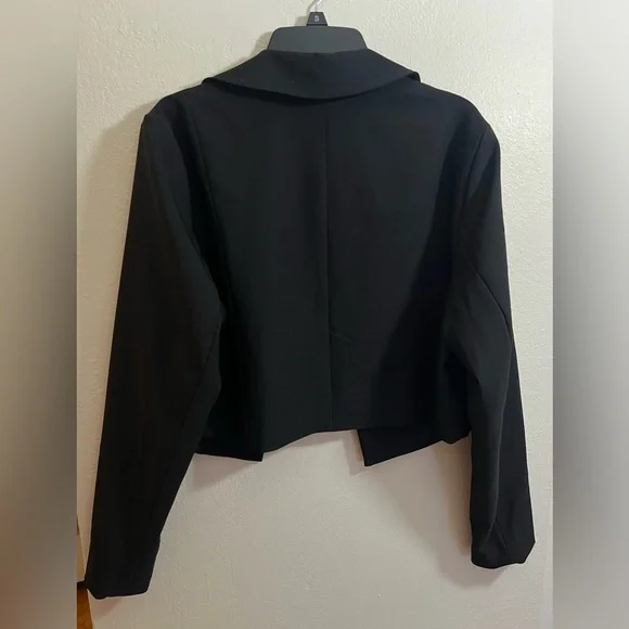 NWT Torrid Black Blazer - Picture 4 of 4